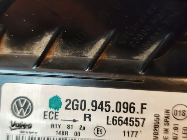 VW POLO 2G LIFT Lámpara Trasera Derecha Izquierda image 4