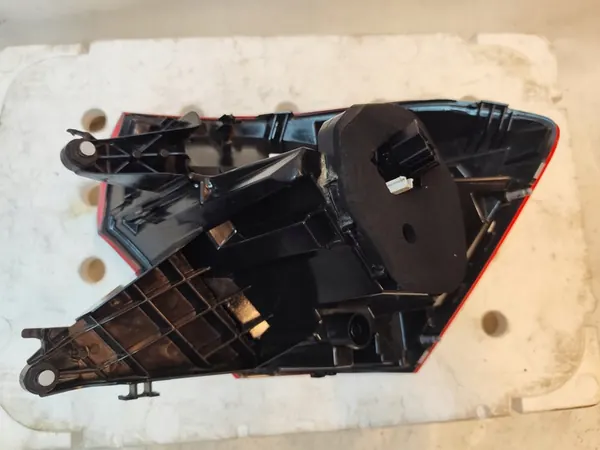 VW POLO 2G LIFT Lámpara Trasera Derecha Izquierda image 6