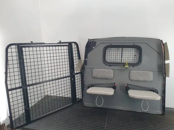 OEM AUST131989 Bulkhead Grille for Ford Transit Connect MK2 image 2