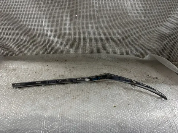 MERCEDES EKLASA W213 LISTA DE CROMO ESQUERDA image 3