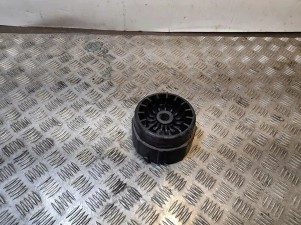 Porsche 970333431 Vorderer Stoßdämpferhalter - Gebraucht image 2