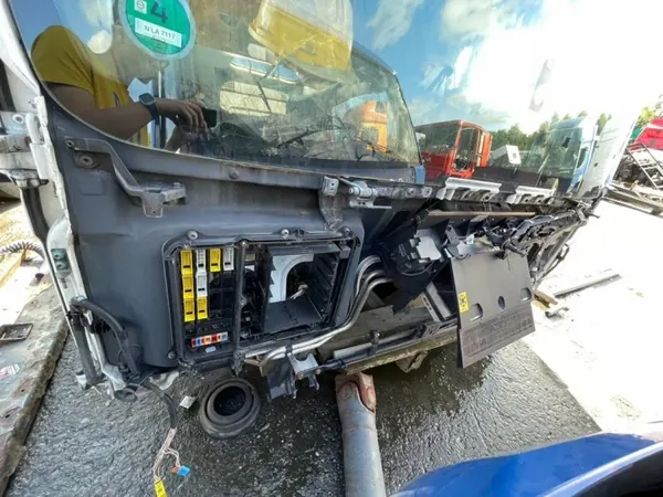 MAN TGX Kabinenviertel - Gebrauchtes OEM-Teil image 6