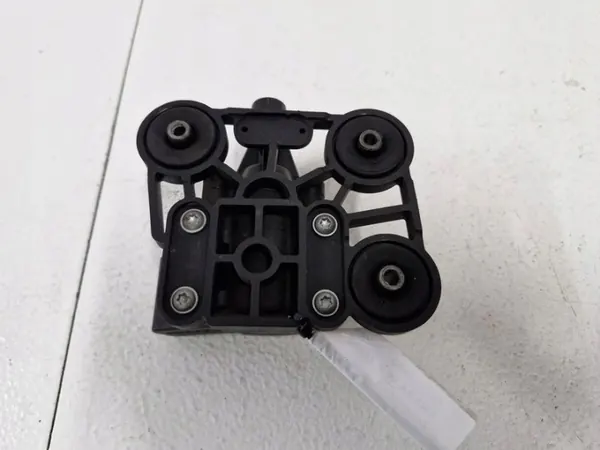 Land Rover OE Ophangingsklep OEM 675447801 image 6