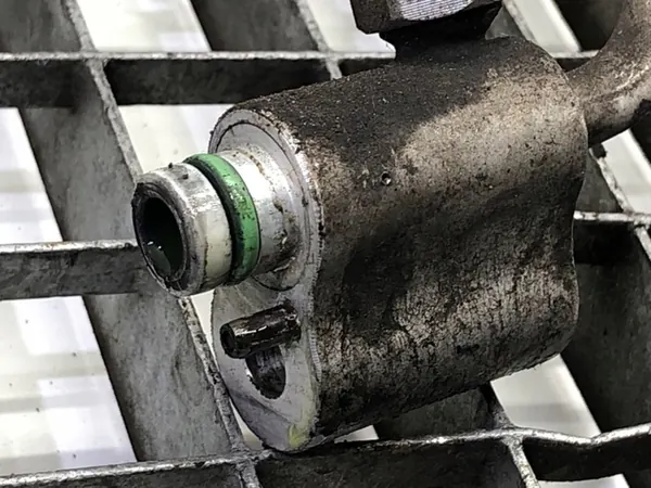 Ilmastointiputki VW Golf V 2.0 140HV 03-10 image 3