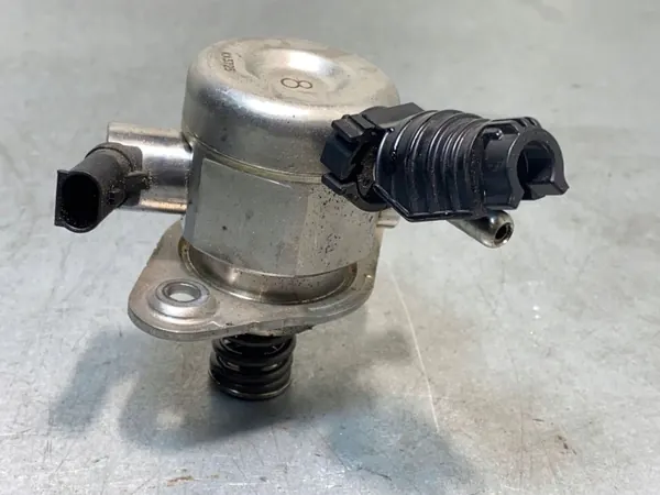 Kia Stonic Bränslepump OEM 9046020024 - Begagnad image 2