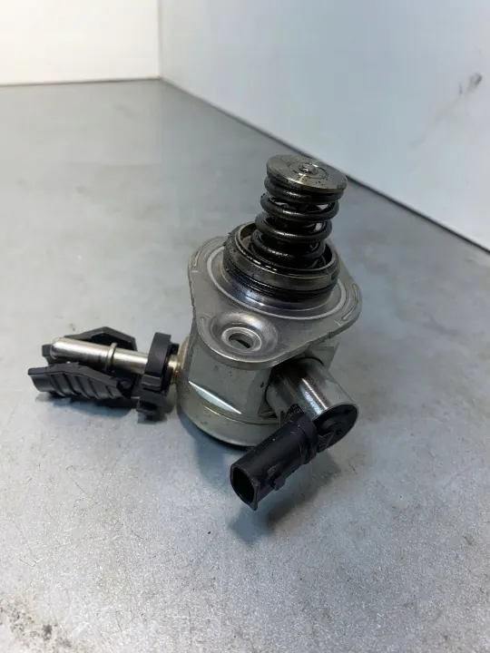 Kia Stonic Bränslepump OEM 9046020024 - Begagnad image 5