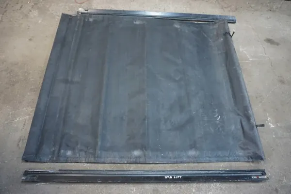 Nissan D40 Planka Peite OEM - Käytetty Kunnossa image 2