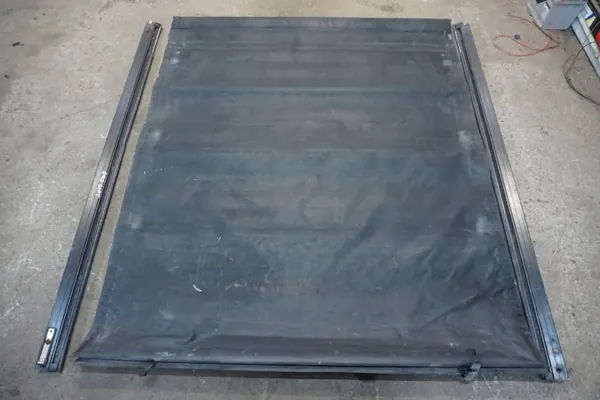 Nissan D40 Planka Peite OEM - Käytetty Kunnossa image 3