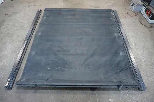 Nissan D40 Planka Peite OEM - Käytetty Kunnossa image 4