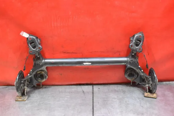 Essieu arrière OEM mamAUTO-1058755 pour Opel Corsa E image 2