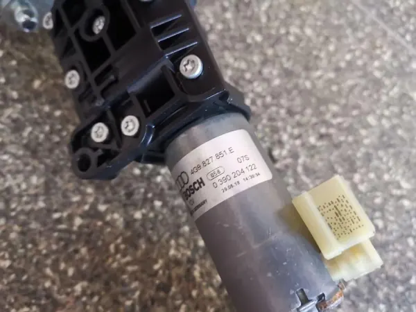 Actuador de maletero Audi A6 Allroad C7 OEM 4G9827851E image 3