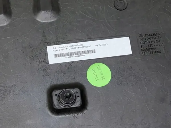 Kofferraumabdeckung Opel Cascada OEM 13442078 - Gebraucht image 9