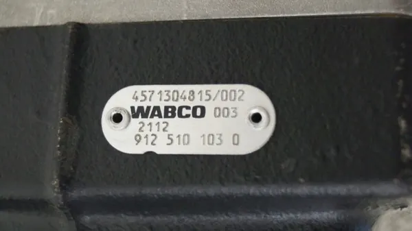 Compressor de ar Mercedes OEM 4571304815 - Usado image 5