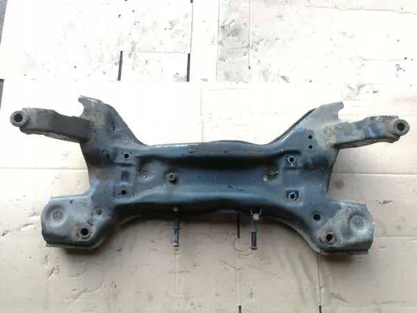 Audi A1 2011 Etuaputuki OEM 6R0199315 image 2