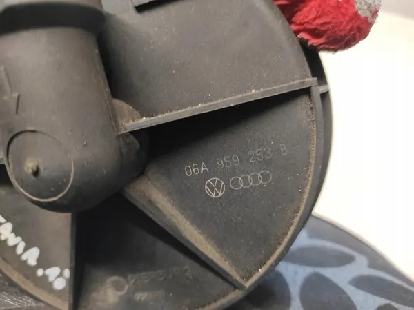 SKODA OCTAVIA 1 I LIFT 2.0 POMPE À AIR 06A959253B image 4