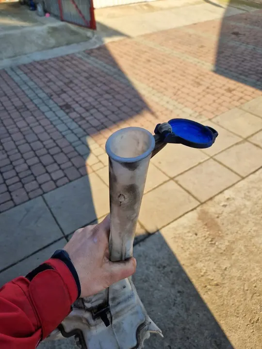 KIA SPORTAGE III Wasreservoir 98610-3W500 image 3