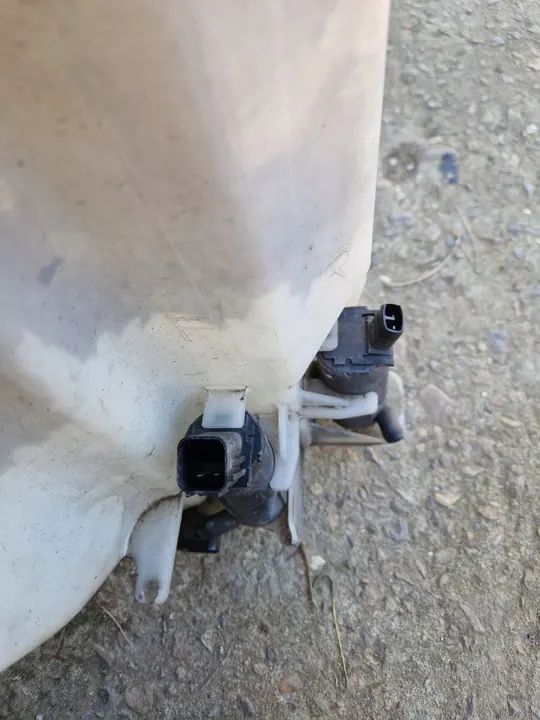 KIA SPORTAGE III Wasreservoir 98610-3W500 image 9