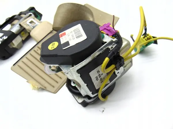 Front Left Seat Belt Tensioner Phaeton 3D1858665F image 2