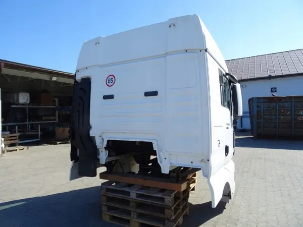Cabine MAN OEM TGX EURO 6 XLX - Blanche Occasion image 5