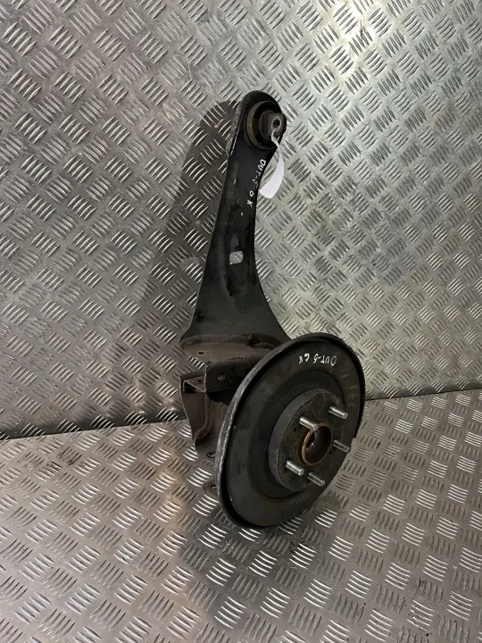 Mitsubishi Outlander 2018 Taka-akselin laakeripesä OEM UTO56437 image 3