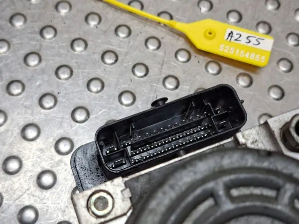 ABS-pumppu OEM S25154855 Mazda 3 BM:lle image 5