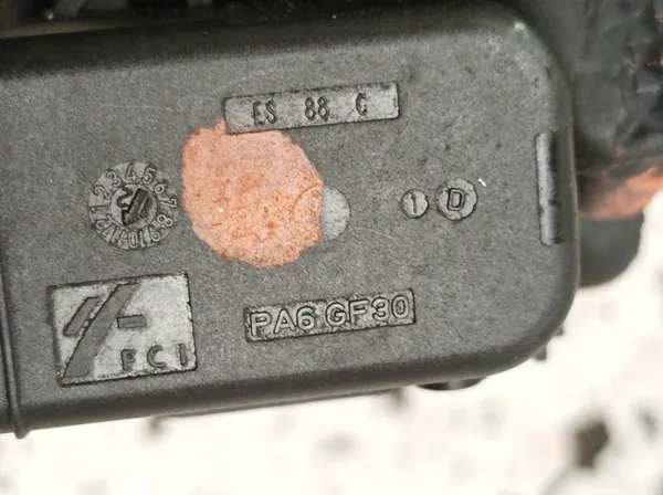Connecteur Pompe ABS OEM BV61-2C405-AJ Ford Focus Mk3 image 3