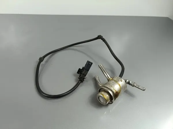 Injecteur SsangYong Rexton OEM 3980036001 image 2