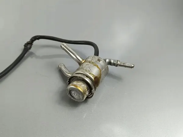 Injecteur SsangYong Rexton OEM 3980036001 image 3