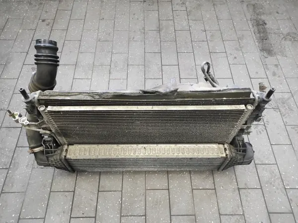 Ford Focus MK2 Intercooler OEM 3M5H-8C607-RE Gebruikt image 2