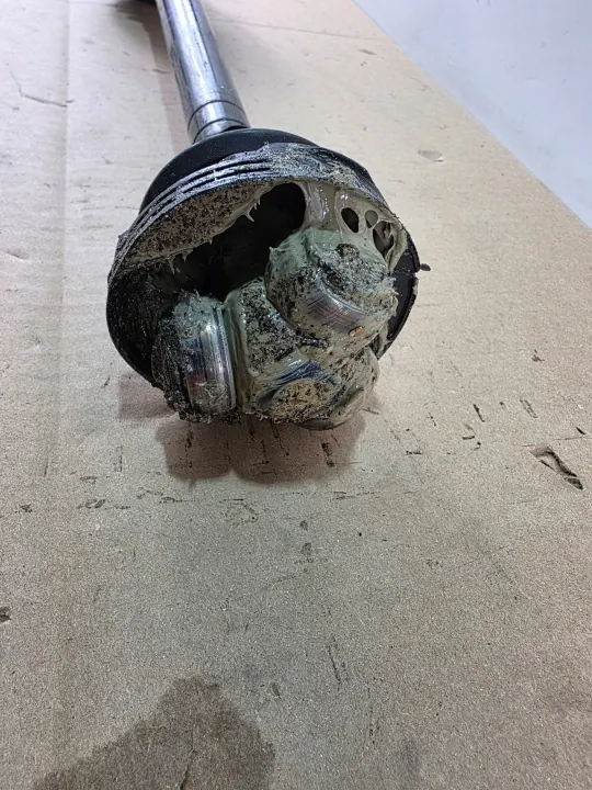 OEM 9824359680 Oikea etuakseli Peugeot 208 II image 3