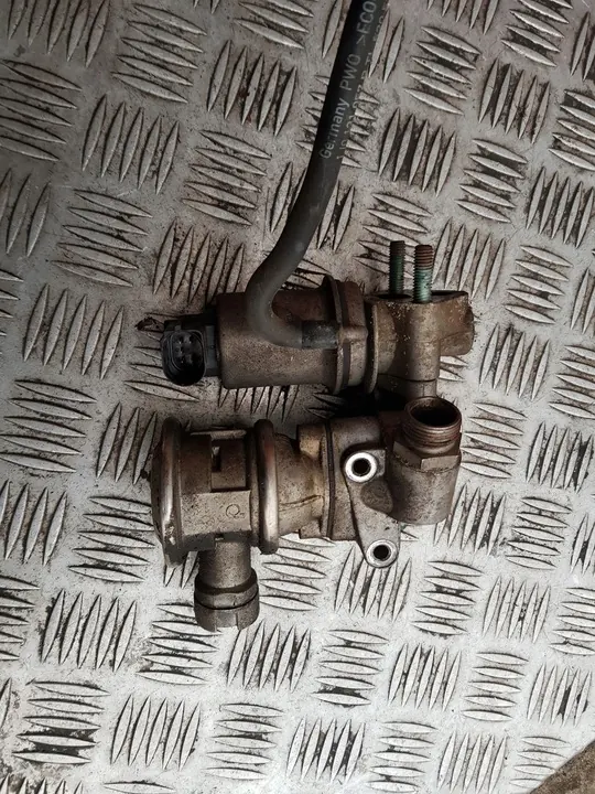 EGR-venttiili 06A131501E 1.6 Audi A3 2002 image 3