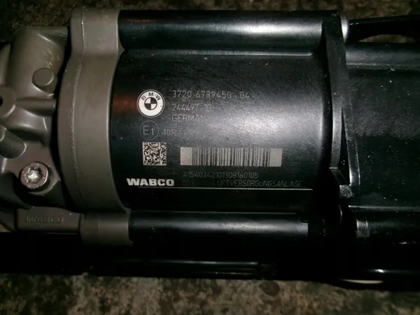 Compressor suspensão BMW F11 OEM 6789450 - Usado image 4
