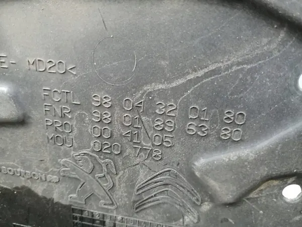 Bakre underredessköld OEM 9804320180 för Citroen C4 image 3