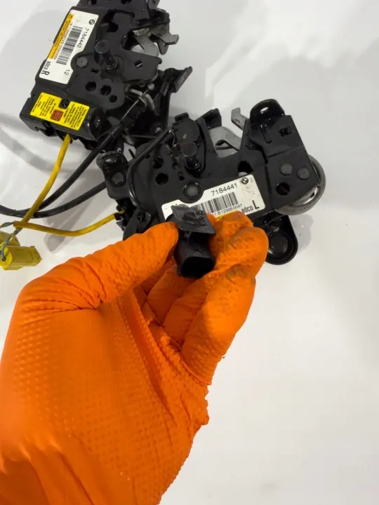 BMW OEM 7184441 Verrou Actif de Capot F10 F11 image 9