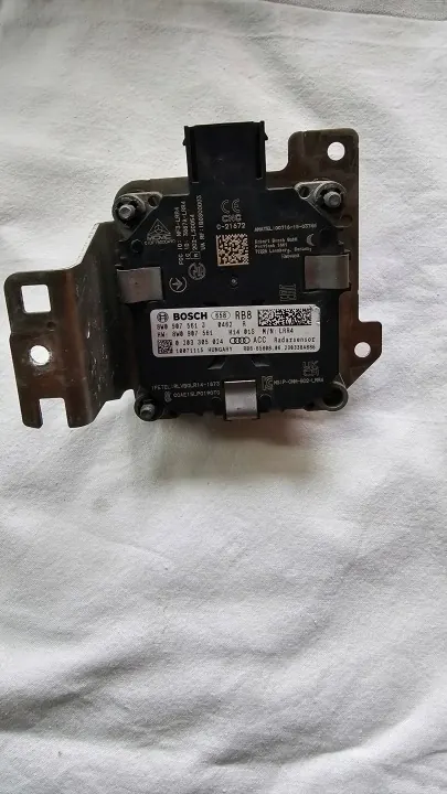 Capteur radar Audi d'occasion OEM 8W0907561J image 4