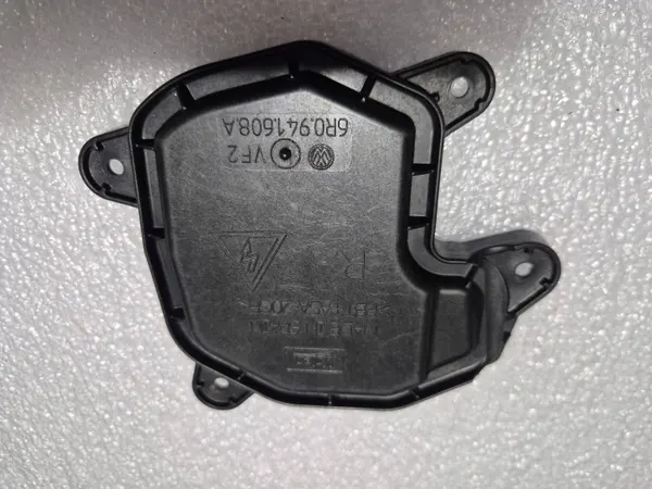 VW Polo 6R Scheinwerferabdeckung Rechts OEM 6R0941608A image 7