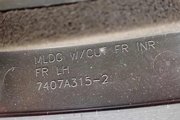 Mitsubishi Outlander III Etupuskuri vasen 7407A315 LH OE image 8