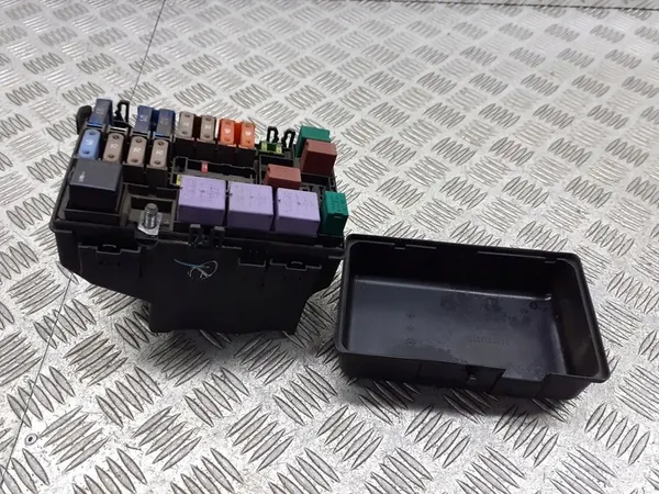 Caixa de Fusíveis Renault Laguna II 1.9 DCI image 5