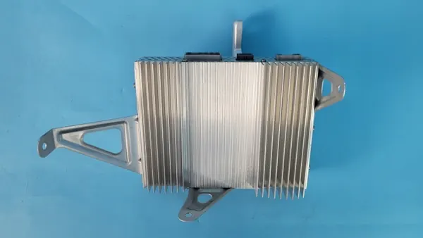 Amplificateur Audio Tesla Model 3 OEM 1079748-00-E image 3
