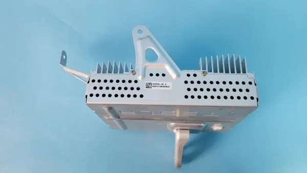 Amplificateur Audio Tesla Model 3 OEM 1079748-00-E image 8