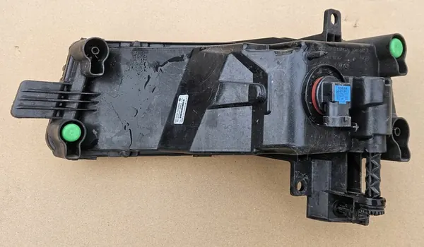 Farol Direito H11 Osram VW Touran 5TA image 3