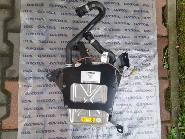 Webasto-lämmitin Volvo V60 II T8 OEM 9038724E image 5