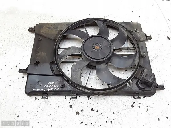 Kylarrubrik Opel Astra 2010 med kåpa OEM image 6