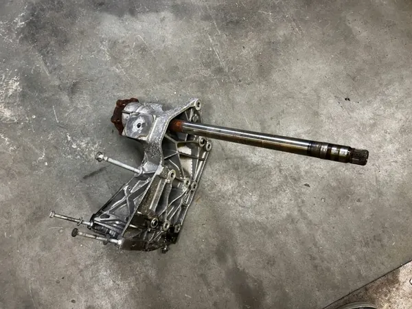 Porsche Panamera 970 Puoliakselituki OEM 97034905103 image 3