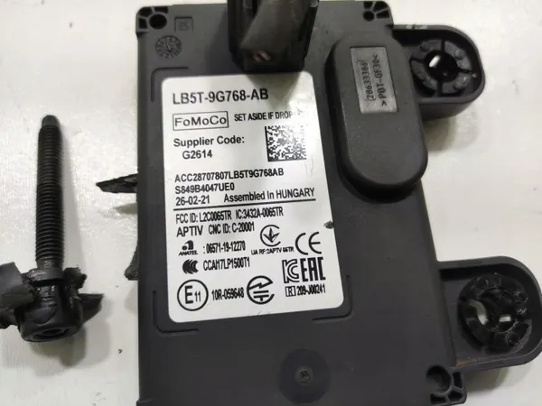 LB5T-9G768-AB Tutkasensori Ford Puma MK2 2019-2024 image 5