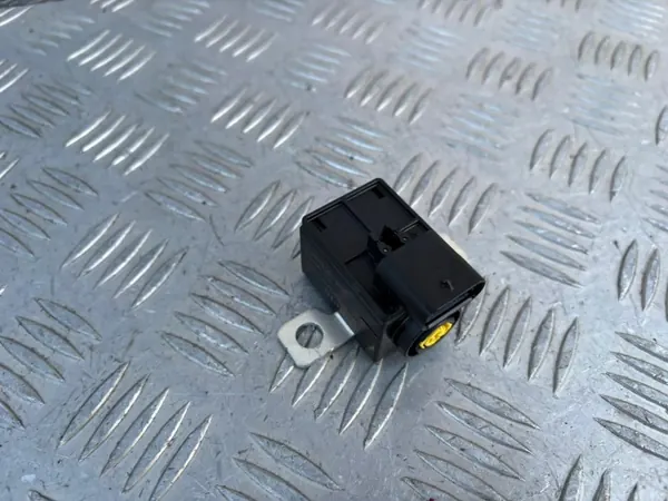 Fusível Pirotécnico Mercedes W206 Classe C OEM A0009827425 image 2