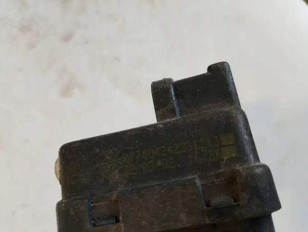 Réglage Phare Renault OEM P7700424223 image 5