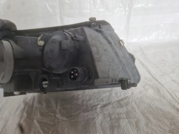 VW Passat B5 Vasemman Puolen Ajovalot 3B0941017R image 7