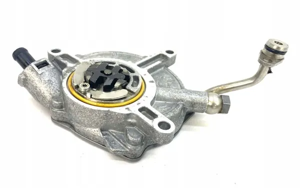 Imupumppu Audi S6 S7 A8 Bentley Continental 07L145100F image 2