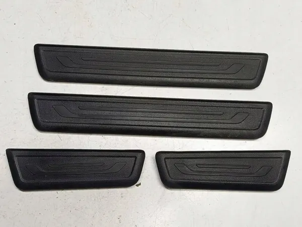 Kit de protection de seuil KIA Sportage III OEM 858733U010S6 image 2